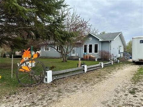 houses for sale wpg beach manitoba.